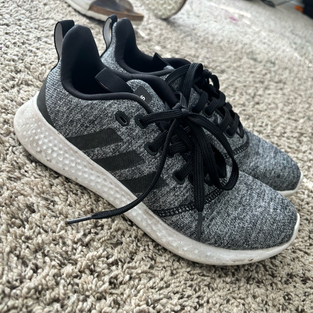 Used adidas women’s shoes size 7.5